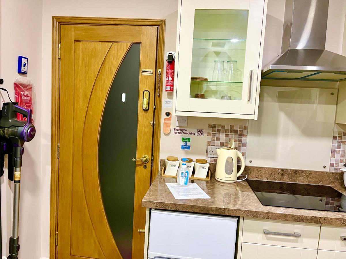 Ar-Rahman, 1 Bed Room And 1 Living Room Apartment Dartford Exterior foto