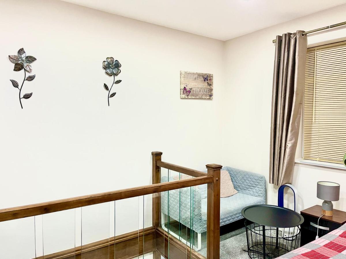 Ar-Rahman, 1 Bed Room And 1 Living Room Apartment Dartford Exterior foto